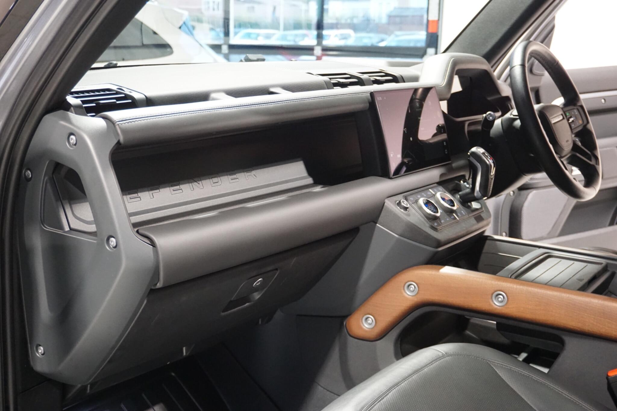 Land Rover Defender 110 3.0 D300 MHEV X SUV 5dr Diesel Auto 4WD Euro 6 (s/s) (300 ps)